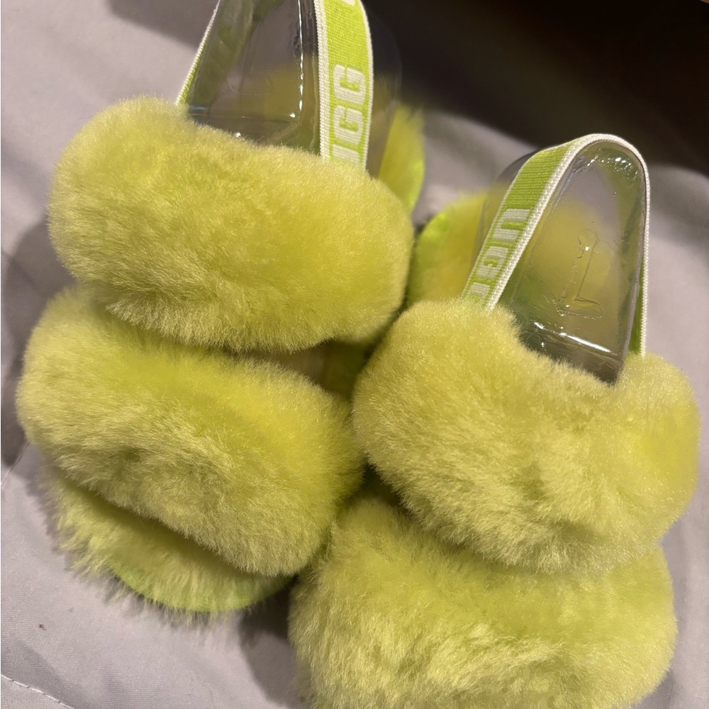 Ugg slides (girl's) lime green/white size 7= original price $70 never worn